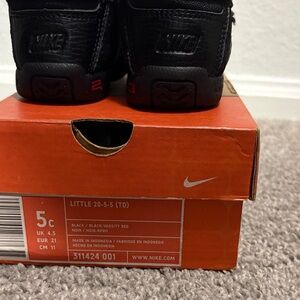 Nike Kids Black and Varsity Red Sneakers